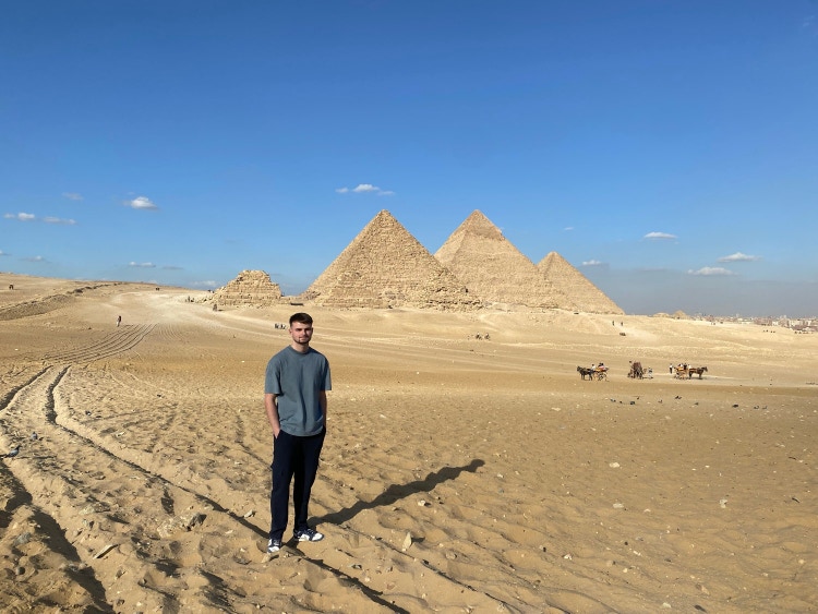 Etienne, Male (str), 18 to 24 yrs Looking in Gold Coast