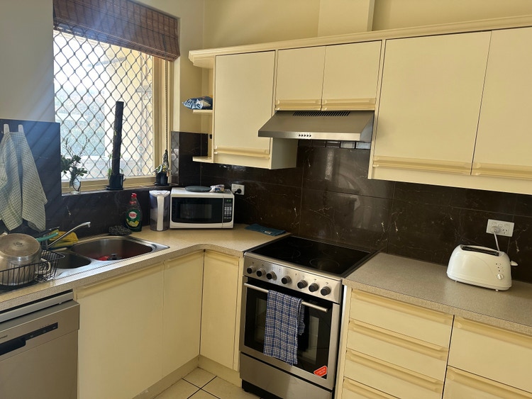 Share house Glenelg North, Adelaide 280pw, 2 bedroom apartment