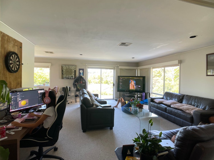 Share house Castle Hill, Sydney 210pw, 4+ bedroom house