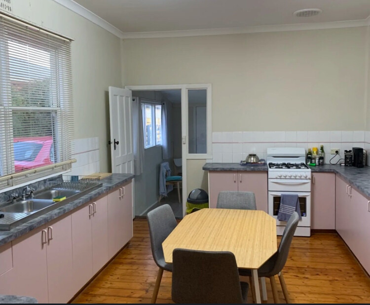 Share house Flora Hill, Bendigo Region 205pw, 3 bedroom house
