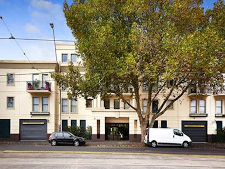 House share Fitzroy North, Melbourne 222pw, 3 bedroom apartment