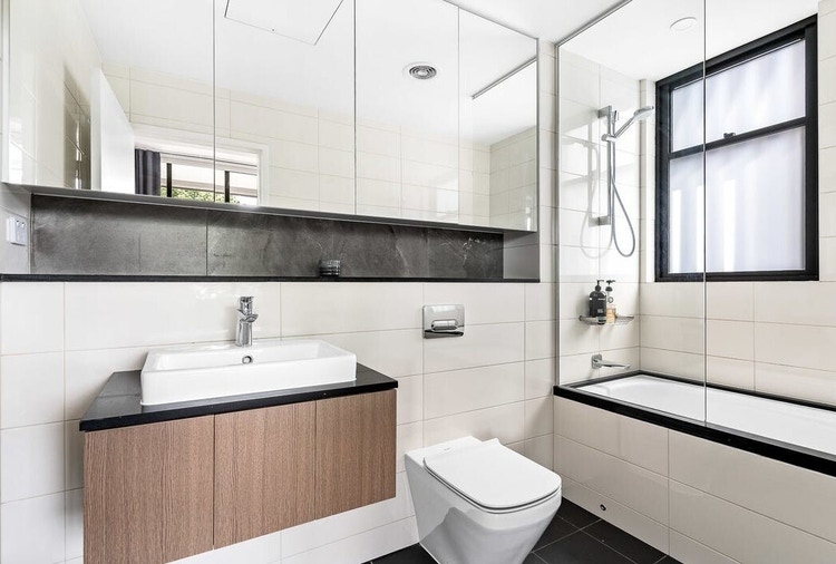 Share house Chippendale, Sydney 300pw, 3 bedroom house