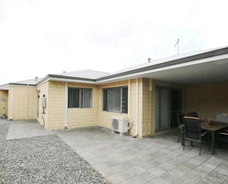 Share house Wilson, Perth 220pw, 4+ bedroom house FlatmateFinders