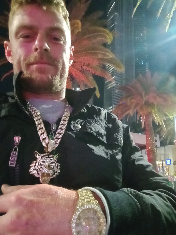 Rowan, Male (str), 36 to 40 yrs Looking in Gold Coast