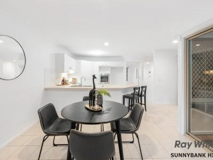 Share house Parkinson, Brisbane 210pw, 4+ bedroom house