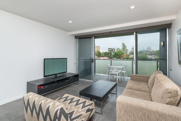 Share house St Lucia, Brisbane 350pw, 2 bedroom apartment