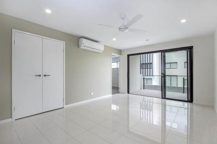 Share house Cannon Hill, Brisbane 275pw, 2 bedroom apartment