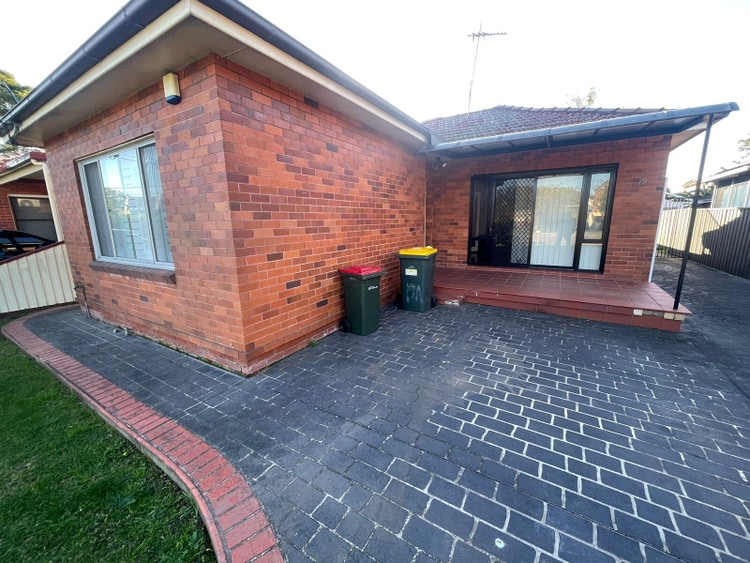 Share house North Strathfield, Sydney 255pw, 4+ bedroom house