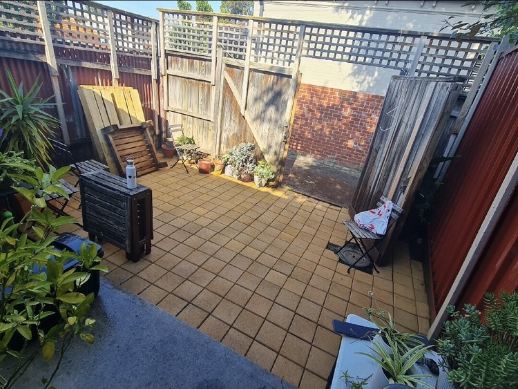 Share house Carlton North, Melbourne 290pw, 2 bedroom house