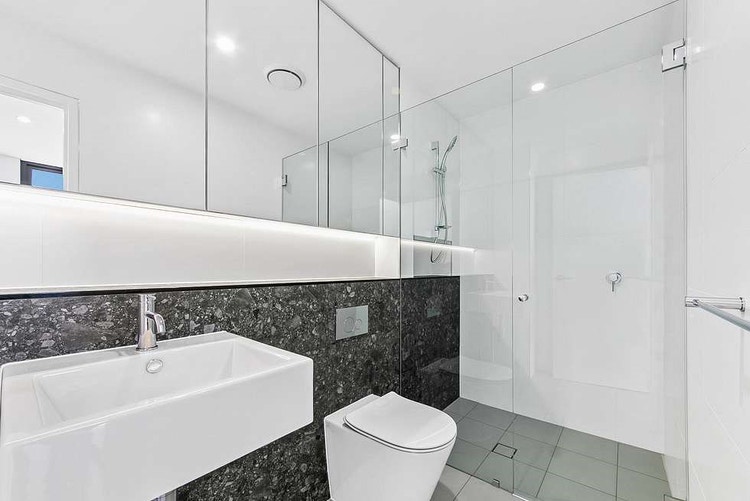 Share house St Peters, Sydney 280pw, 3 bedroom apartment