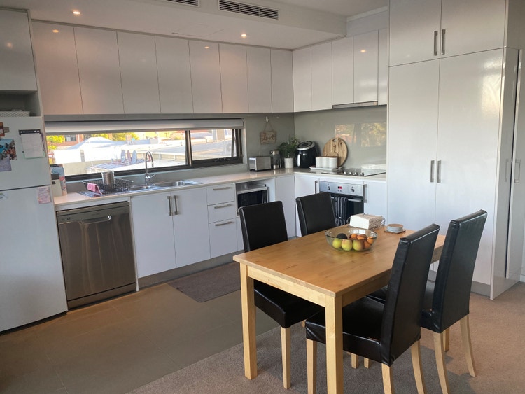 Share house East Victoria Park, Perth 245pw, 2 bedroom apartment