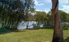 5 min walk to lake 