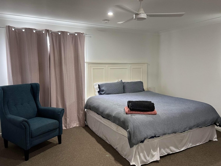 One bedroom apartment Wynnum, Brisbane 275pw, 1 bedder/studio house