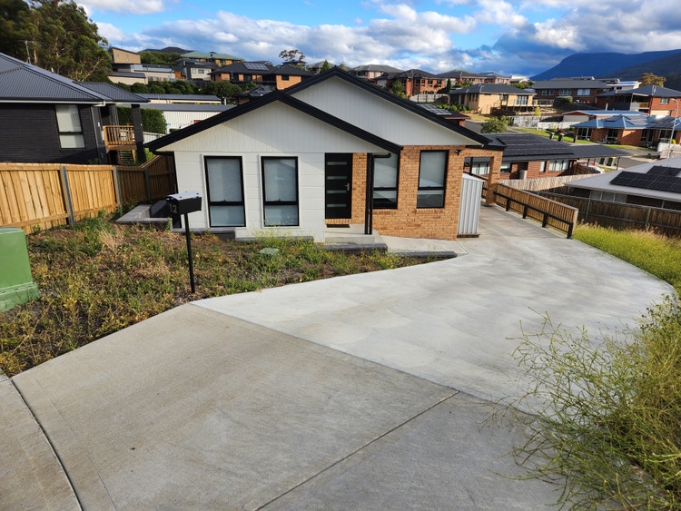 Share house Claremont, Hobart Region 205pw, 3 bedroom house