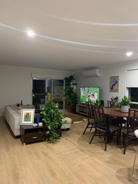 Share house Bells Creek, Sunshine Coast 200pw, 4+ bedroom house