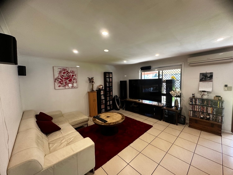 Share house Ashmore, Gold Coast 350pw, 3 bedroom house
