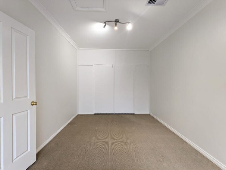 Share house St Adelaide 365pw, 4+ bedroom house