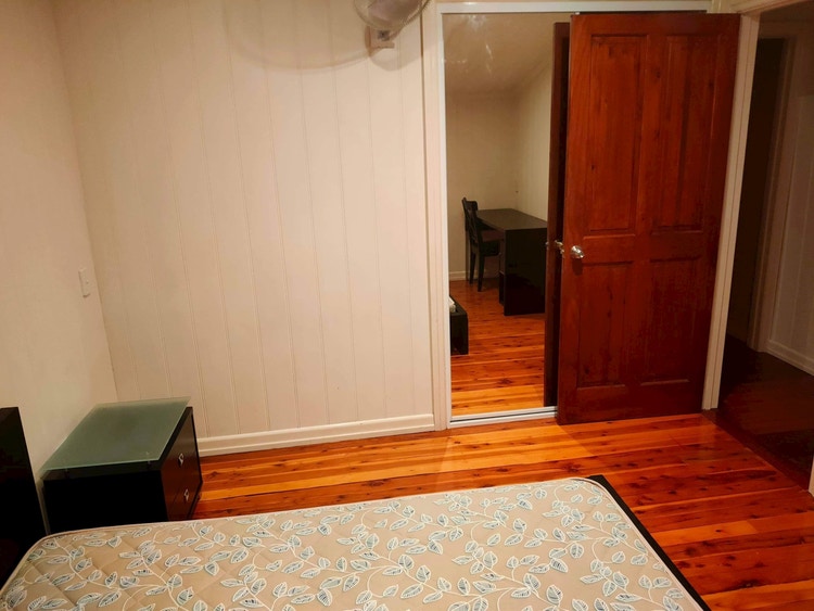 Share house Spring Hill, Brisbane 275pw, 4+ bedroom house