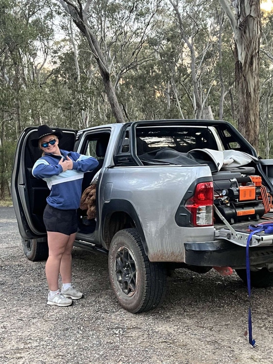 Jess, Female (str), 18 to 24 yrs Looking in New England and North