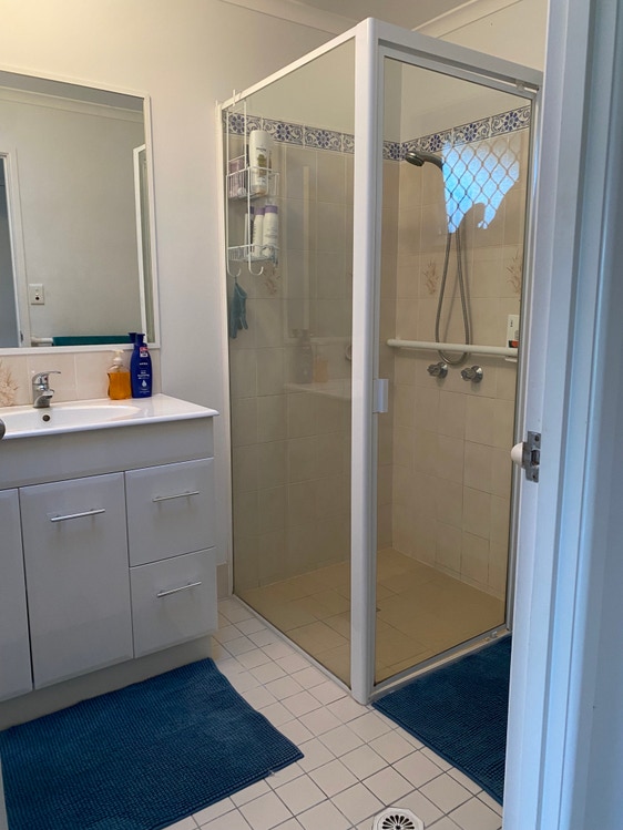 Share house Warana, Sunshine Coast 275pw, 3 bedroom apartment