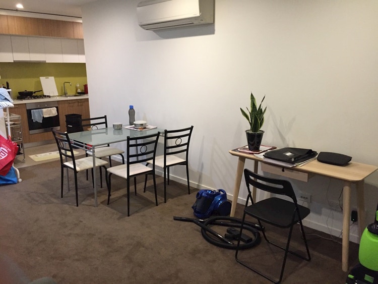 Share house Melbourne CBD, Melbourne 300pw, 2 bedroom apartment