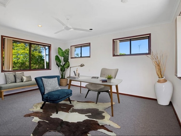 Share house Chapel Hill, Brisbane 260pw, 4+ bedroom house