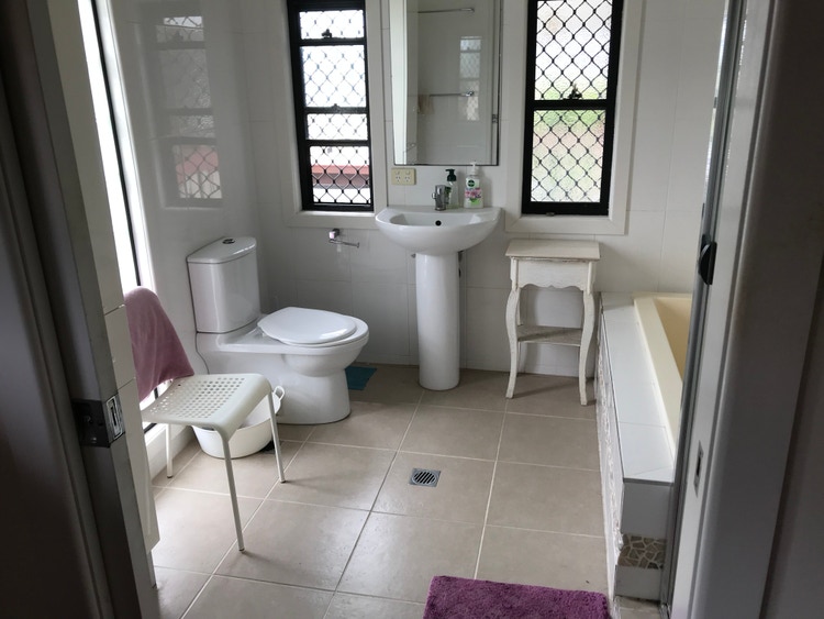 Share house Labrador, Gold Coast 225pw, 3 bedroom house