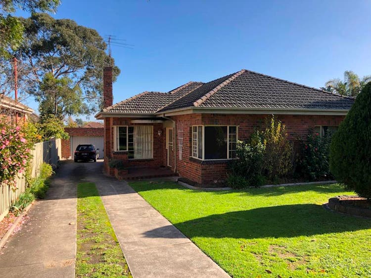 Share house Ivanhoe, Melbourne 175pw, 3 bedroom house