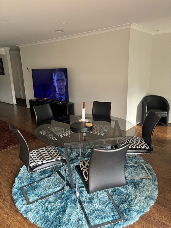 Share house Mambourin, Melbourne | $225pw, 4+ bedroom house ...