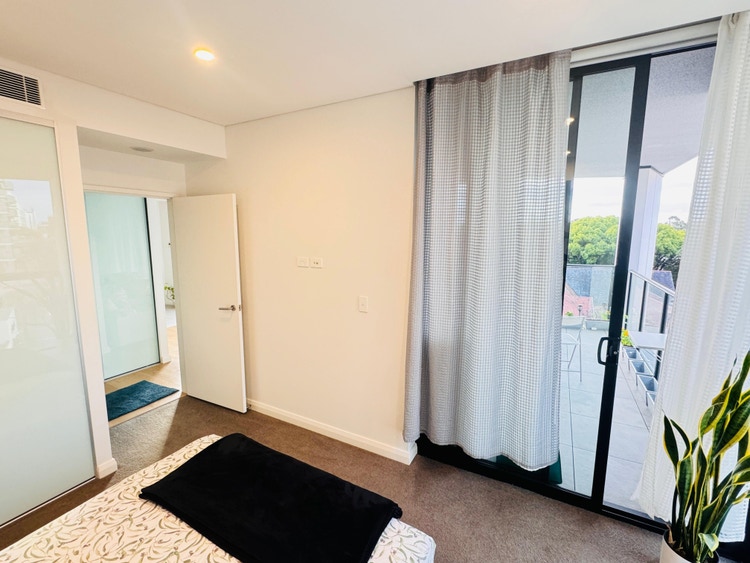 One bedroom apartment Rockdale, Sydney 675pw, 1 bedder/studio