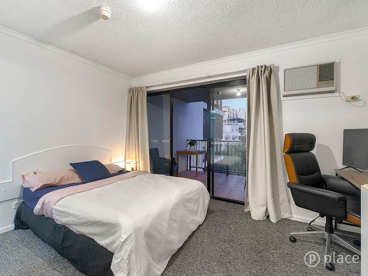 One bedroom apartment Kangaroo Point, Brisbane 225pw, 1 bedder