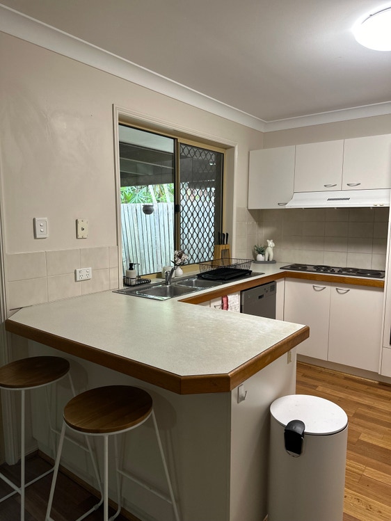 Share house Morningside, Brisbane 265pw, 4+ bedroom house