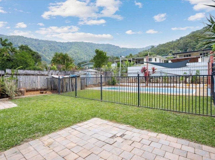 Share house Bayview Heights, Cairns Region 375pw, 4+ bedroom house