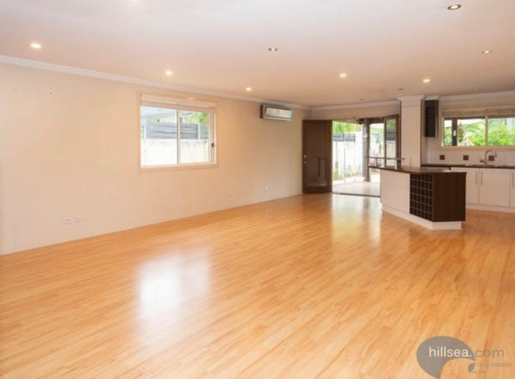 Share house Ashmore, Gold Coast 375pw, 4+ bedroom house