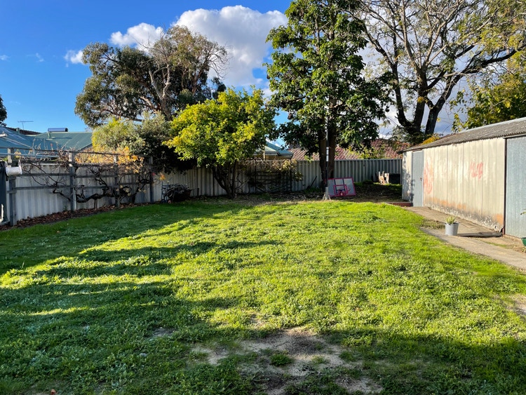 Share house East Victoria Park, Perth 290pw, 2 bedroom house