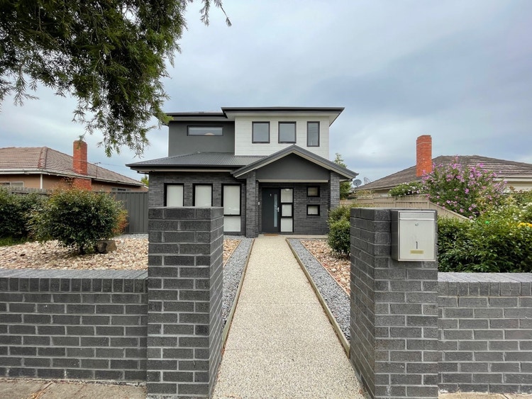 Share house Oak Park, Melbourne 175pw, 3 bedroom house
