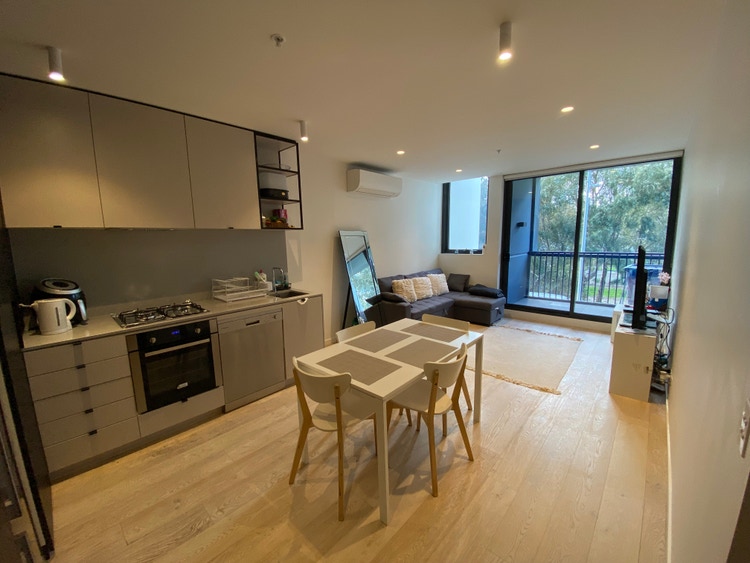 Share house Parkville, Melbourne 300pw, 2 bedroom apartment