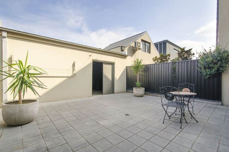 Share house Newport, Melbourne 200pw, 3 bedroom house