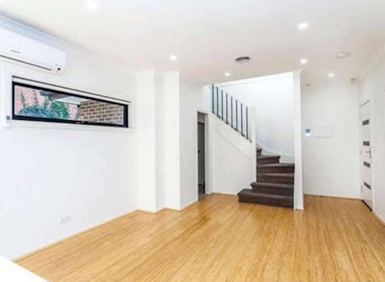 Share house Clayton, Melbourne 230pw, 3 bedroom house
