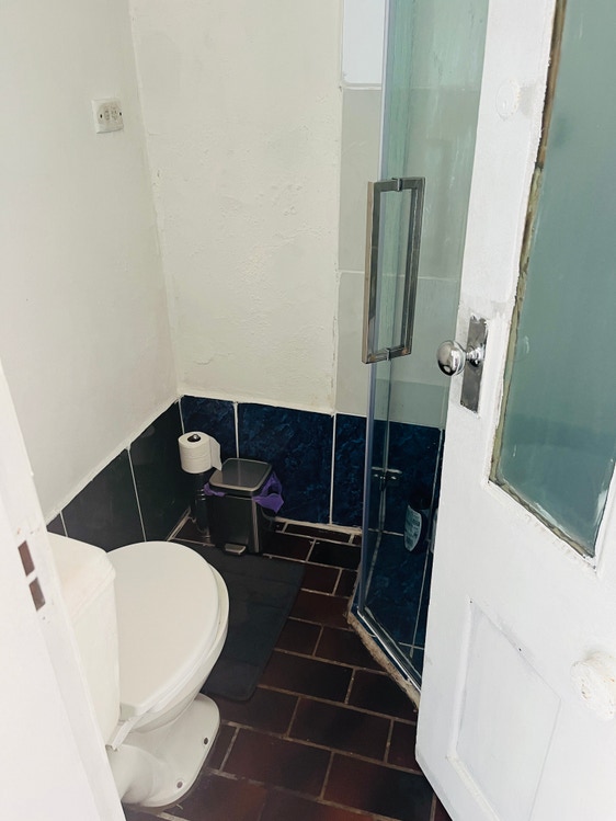 Share house Darlington, Sydney 335pw, 4+ bedroom house