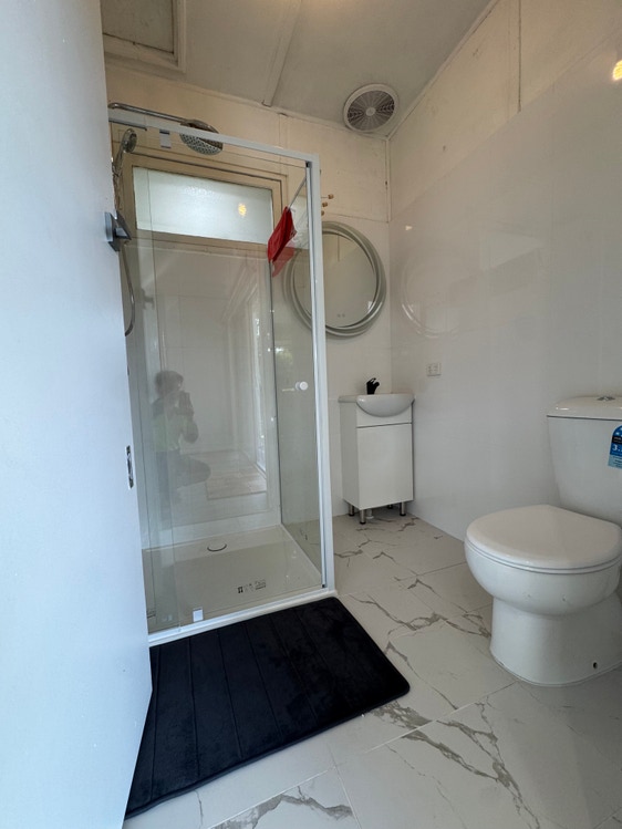 Share house Mount Waverley, Melbourne | $260pw, 4+ bedroom house ...