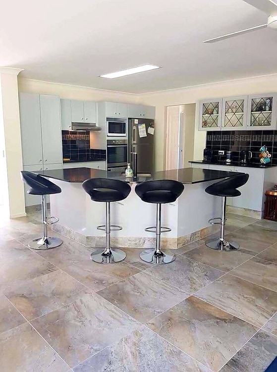 Share house Parkwood, Gold Coast 285pw, 4+ bedroom house