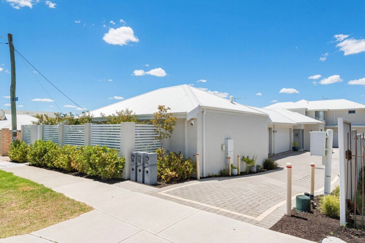 Share house Innaloo, Perth 265pw, 3 bedroom house FlatmateFinders