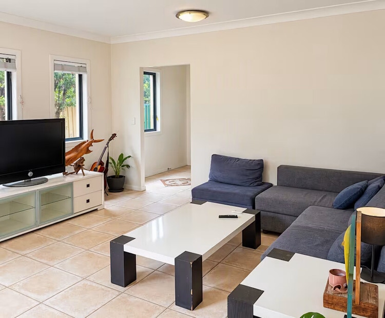Share house Miami, Gold Coast | $420pw, 3 bedroom house ...