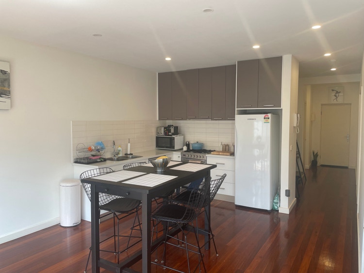 Share house Fairfield, Melbourne 240pw, 2 bedroom apartment