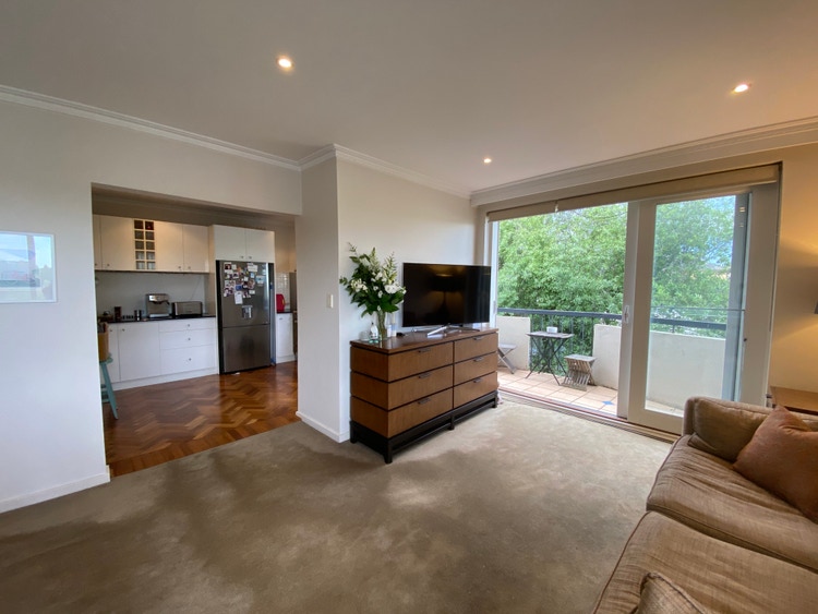 Share house Armadale, Melbourne 300pw, 3 bedroom apartment