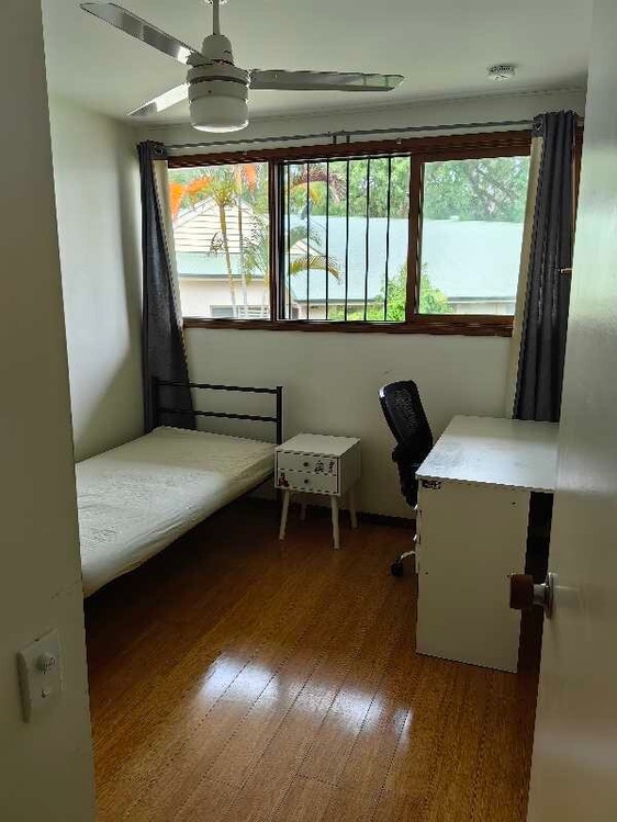 Share house Chapel Hill, Brisbane 260pw, 4+ bedroom house