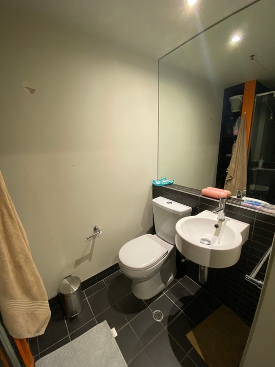 One bedroom apartment Carlton, Melbourne 402pw, 1 bedder/studio